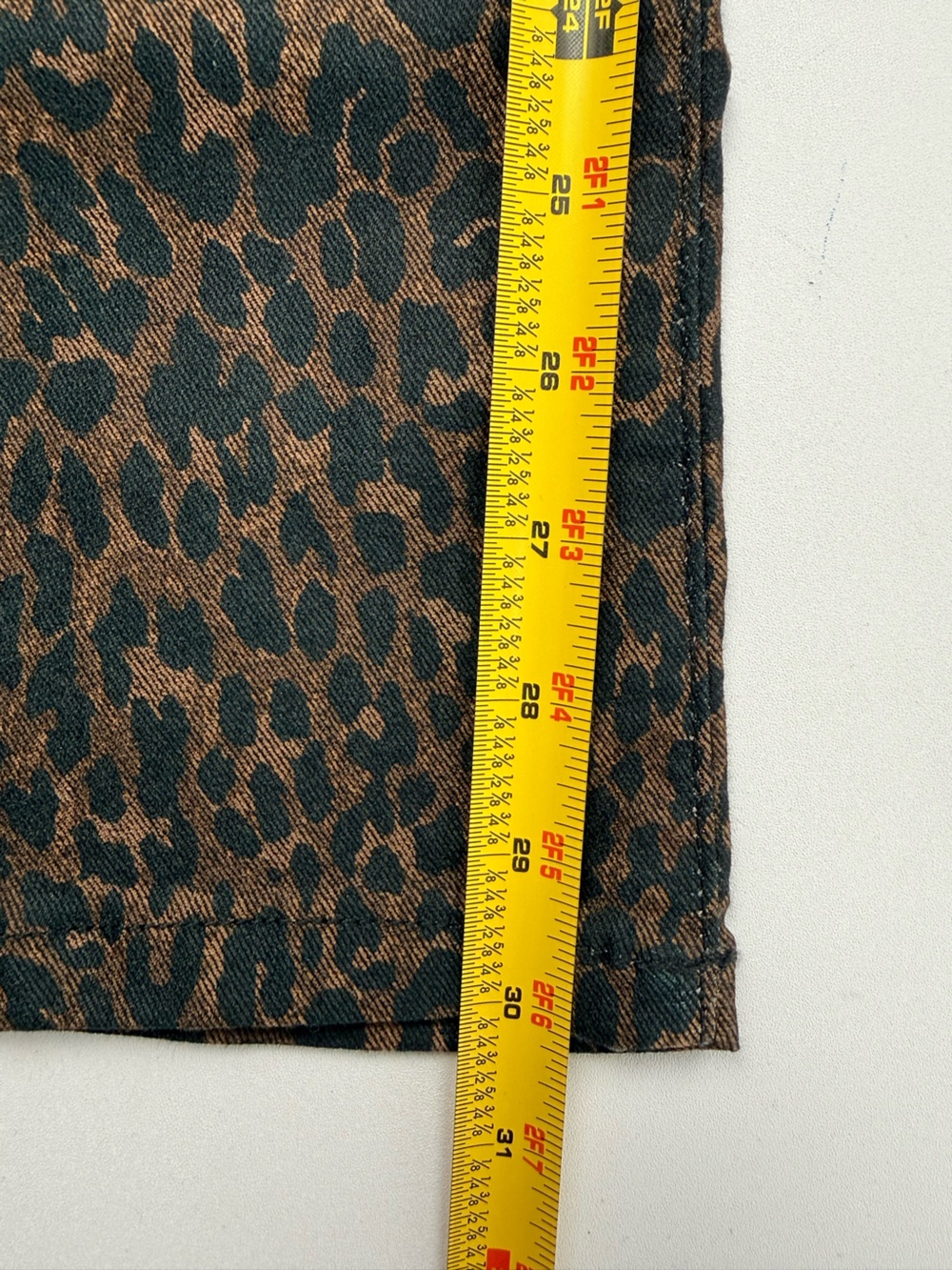 Pilcro Size 30 Leopard Print Straight Leg Jeans Brown Black Stretch Denim Edgy - Picture 7 of 10